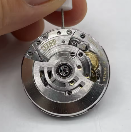 新しい40MM GMTメンズ腕時計、3285ムーブメント搭載 - Cartier Watch Santos のレビューと価格